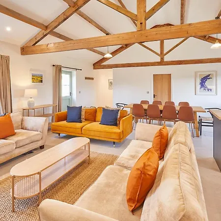 Host & Stay - Cottage Farm Holidays * Yedingham